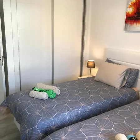Apartment Stunning 2 Bed Apt Casa De Paz With Free Wifi Pdc Puerto del Carmen (Lanzarote)
