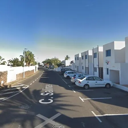 Stunning 2 Bed Apt Casa De Paz With Free Wifi Pdc * Puerto del Carmen (Lanzarote)